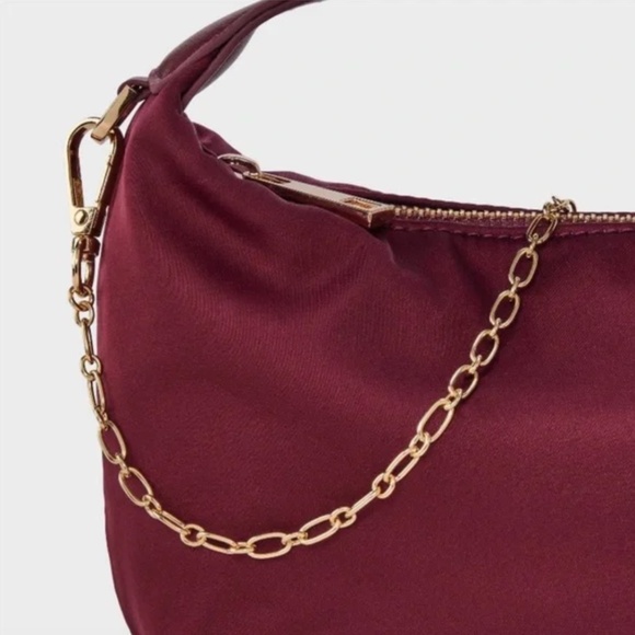 👑 A NEW DAY NWT Gold Chain Accessory Wristlet Phone Strap - Picture 5 of 9